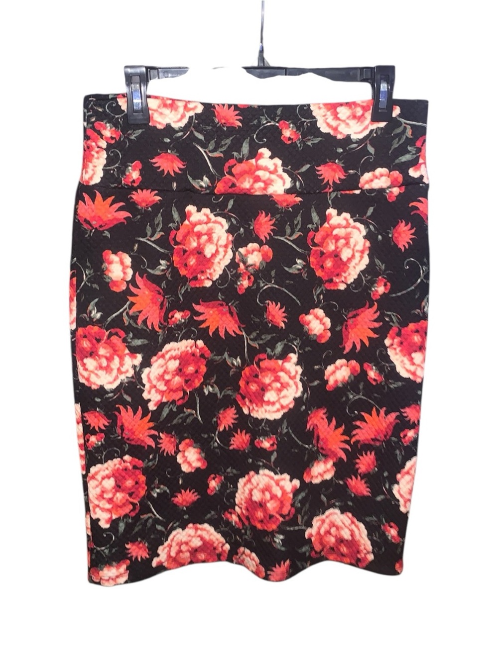 LuLaRoe Vintage Cassie Skirt M Small Roses Black Red Pink Floral Romantic Rare